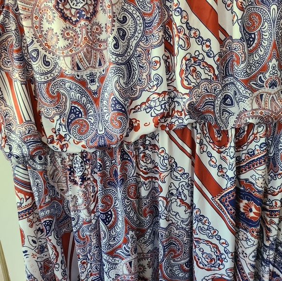 Beautiful One World Size XL Flowing Sundress - Picture 6 of 13